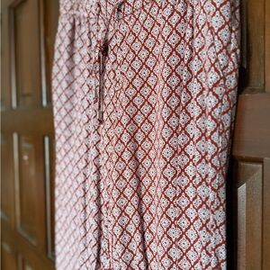 Old Navy boho Patterned Red and White dress pants